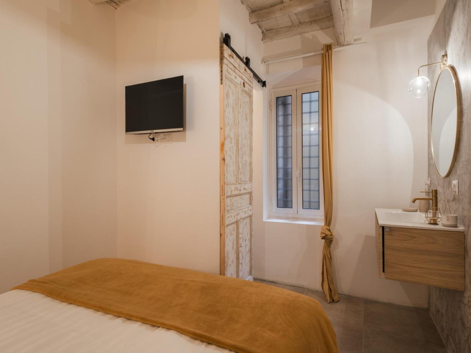 The Rent - Charming Two-bedroom Near The Vatican * Roma